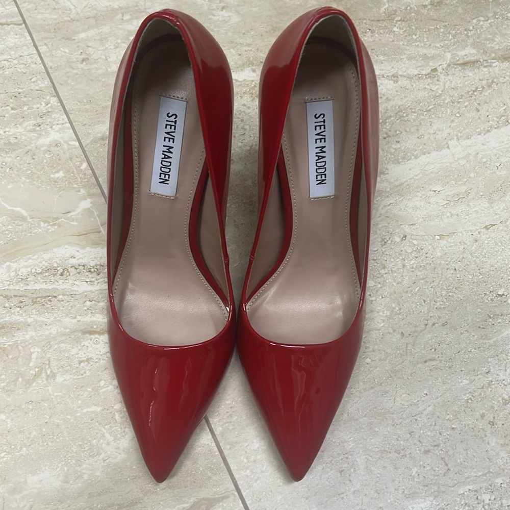 Steve Madden Women's Vala Pump Red Patent Leather Altisha Pump